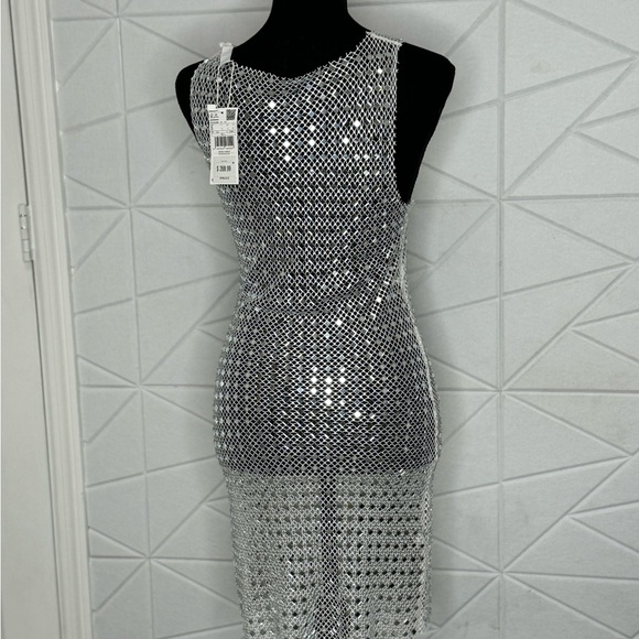 Stunning sliver mesh dress. - Picture 3 of 7